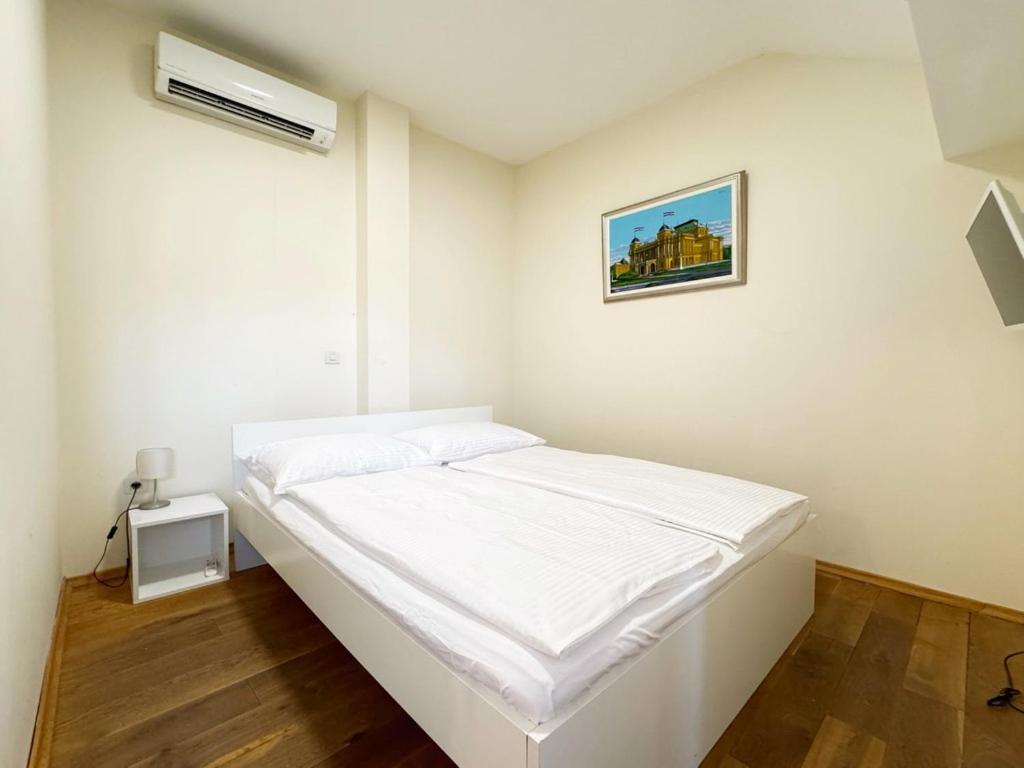 Plaza Apartments ซาเกร็บ ภายนอก รูปภาพ