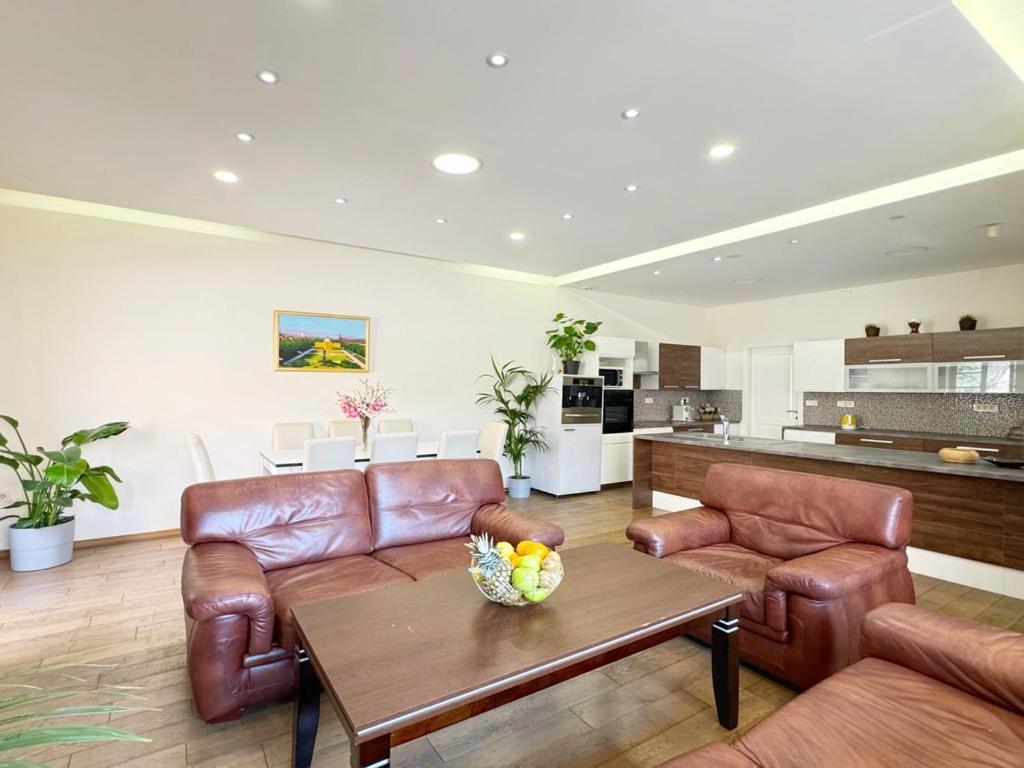 Plaza Apartments ซาเกร็บ ภายนอก รูปภาพ
