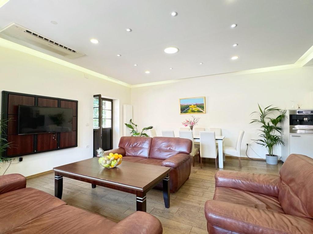Plaza Apartments ซาเกร็บ ภายนอก รูปภาพ